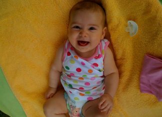 5 Aylık Bebek 5 Aylık Bebek