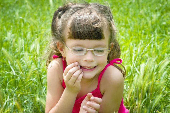 Tırnak Yeme Alışkanlığı ve Çocuklar Tırnak Yeme Alışkanlığı ve Çocuklar