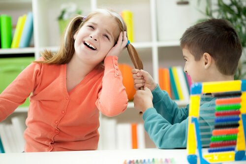 Çocuklarda Kardeş Kıskançlığı Çocuklarda Kardeş Kıskançlığı