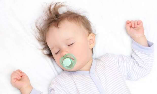 Emzik Bebeğime Zararlı mı?