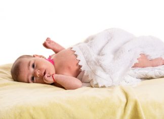 Bebek Ağlayınca Tortikolis Egzersizleri Bırakılmalı mı? Bebek Ağlayınca Tortikolis Egzersizleri Bırakılmalı mı