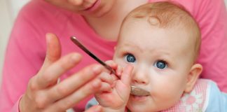 Weaning Baby and Introducing Solids Alimentazione Bambini