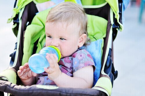 Bebeklere Su Verilir mi? Bebeklere Su Verilir mi?